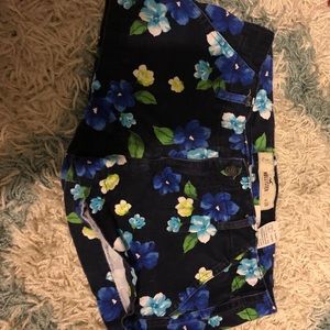 Hollister Shorts size 3